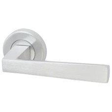 M Marcus Satin Chrome Door Handles on Round Rose - Siloh Range 
