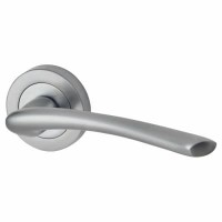 Exel Satin Chrome Door Handles on Round ...