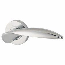 Jigtech Polished Chrome Door Handles on Round Rose - Cresta Range 