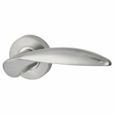 Jigtech Satin Chrome Door Handles on Round Rose - Cresta Range 