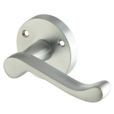 Carlisle Brass Satin Chrome Victorian Scroll Door Handles on Round Rose 