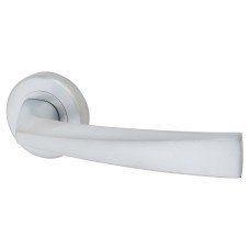 Serozzetta by Carlisle Brass Satin Chrome Door Handles on Round Rose - Scopo Range 