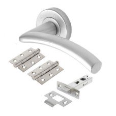 Heritage Brass by M Marcus Centaur Latch Door Handle on Rose Kit - Satin Chrome Heritage Brass by M Marcus Centaur Latch Door Handle on Rose Kit - Satin Chrome