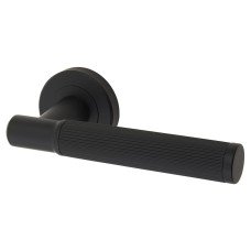 Serozzetta by Carlisle Brass Matt Black Lines Door Handles on Round Rose - Image Range 