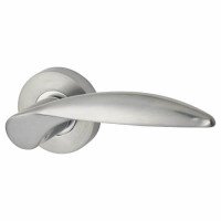 Jigtech Satin Chrome Door Handles on Rou...