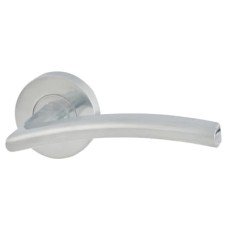 Jigtech Satin Chrome Door Handles on Round Rose - Sabre Range 