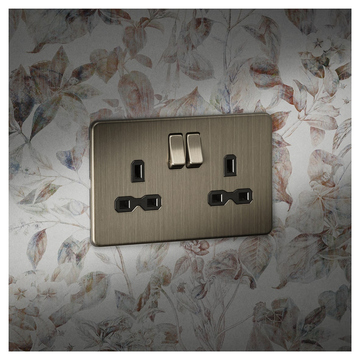 13A 2 Gang Screwless Flat Plate Double Pole Switched Socket - Antique Brass/Black - view 4