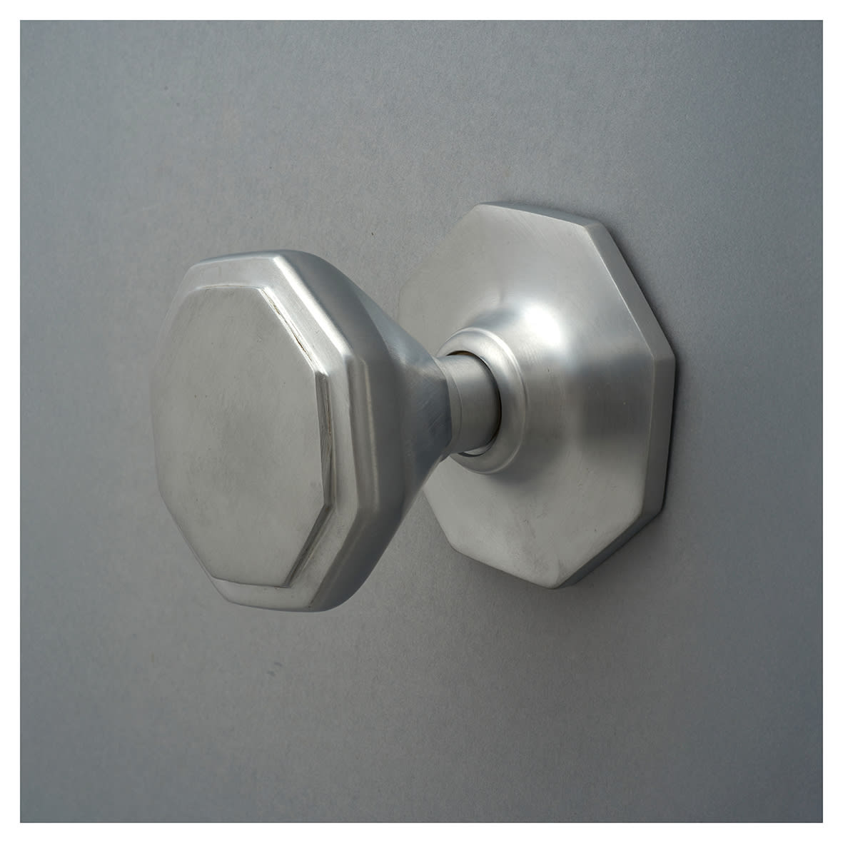 Satin Chrome Octagonal Centre Door Knob - 79mm Rose Diameter - view 4