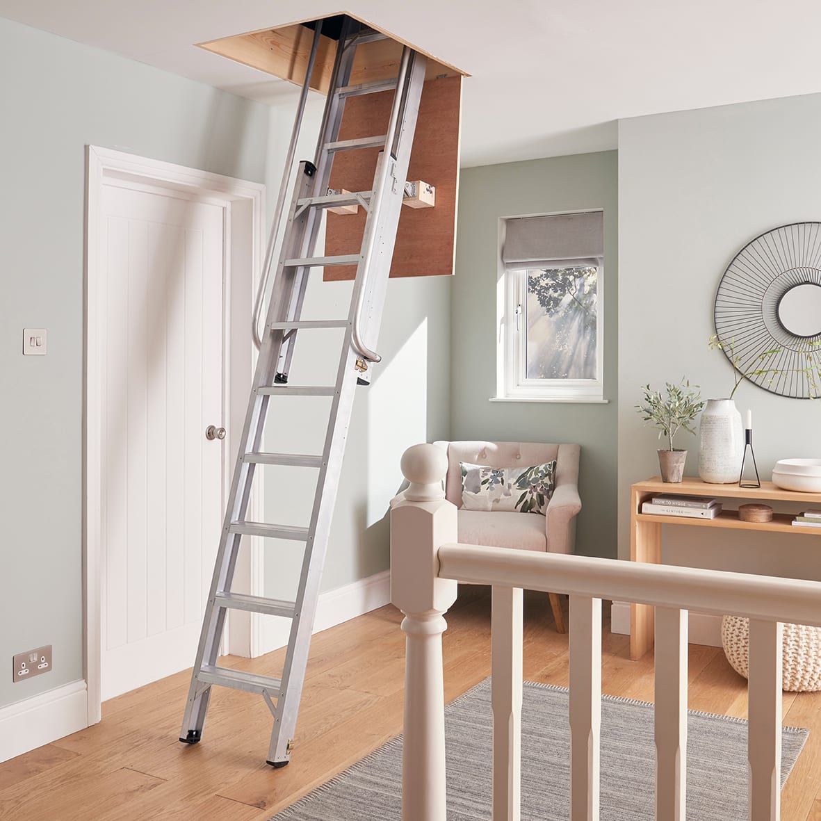 Aluminium Deluxe Loft Ladder - 2310 - 3250mm Height - view 3