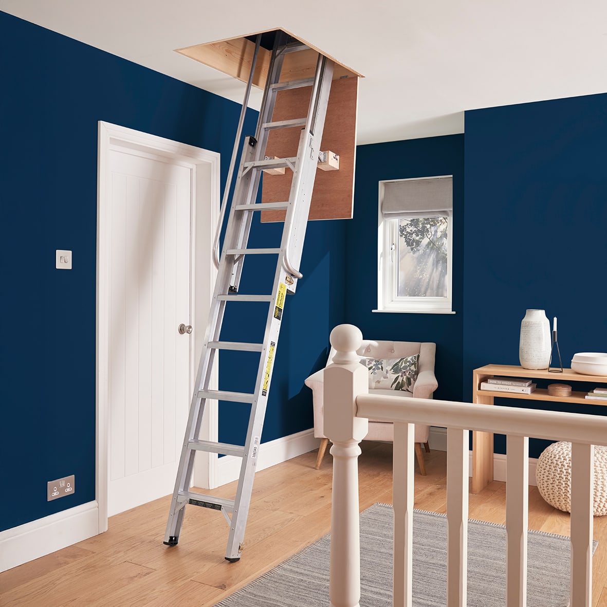 Aluminium Deluxe Loft Ladder - 2310 - 3250mm Height - view 7