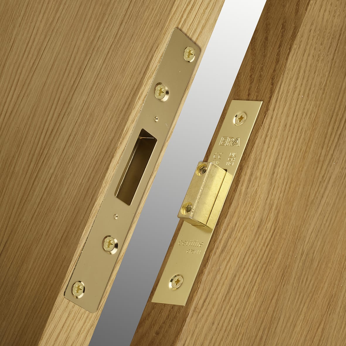 Viscount 5 Lever Deadlock - 64mm Case - 44mm Backset - Polished Brass - view 4