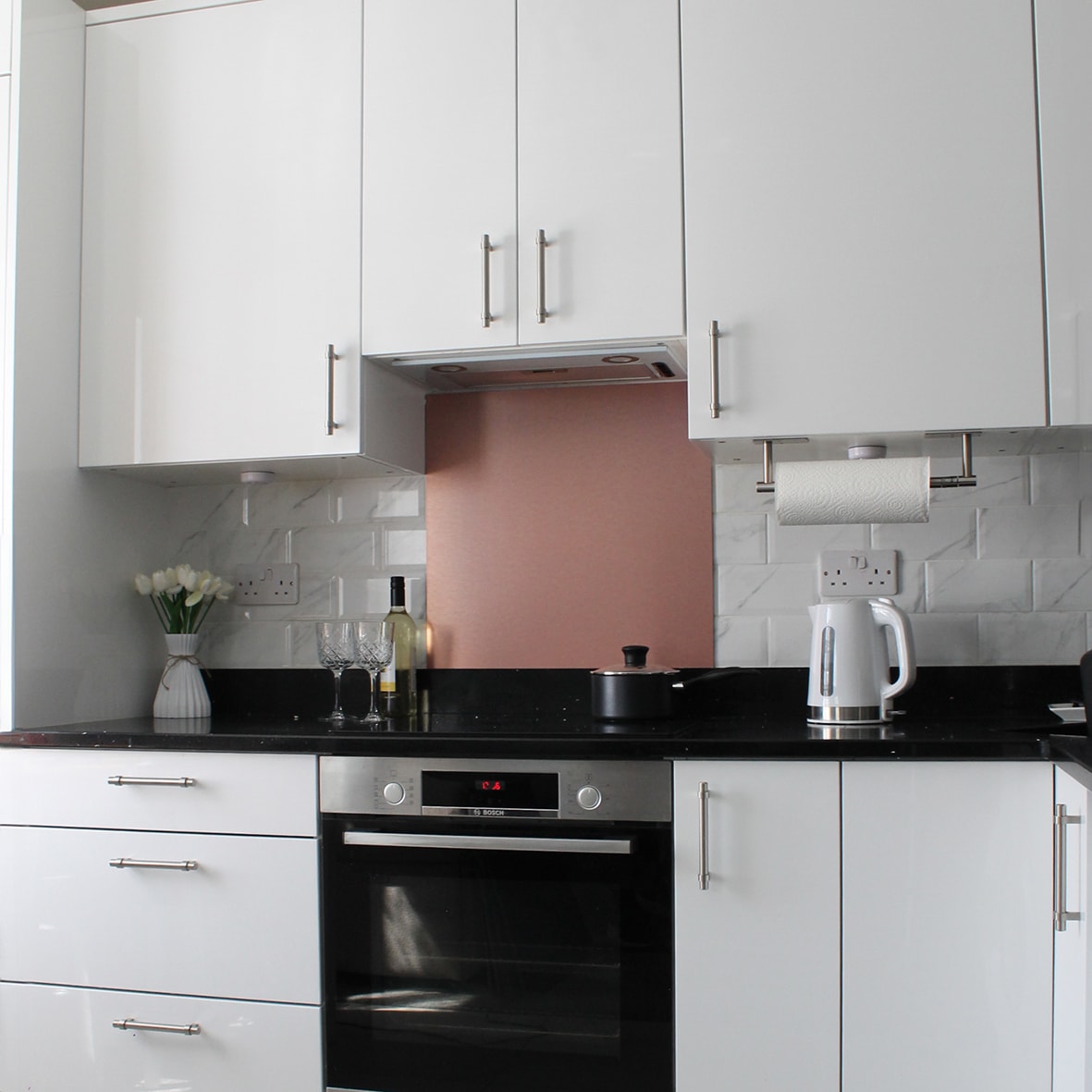Aluminium Kitchen Splashback - 600 x 750mm - Gloss Brushed Copper - view 2
