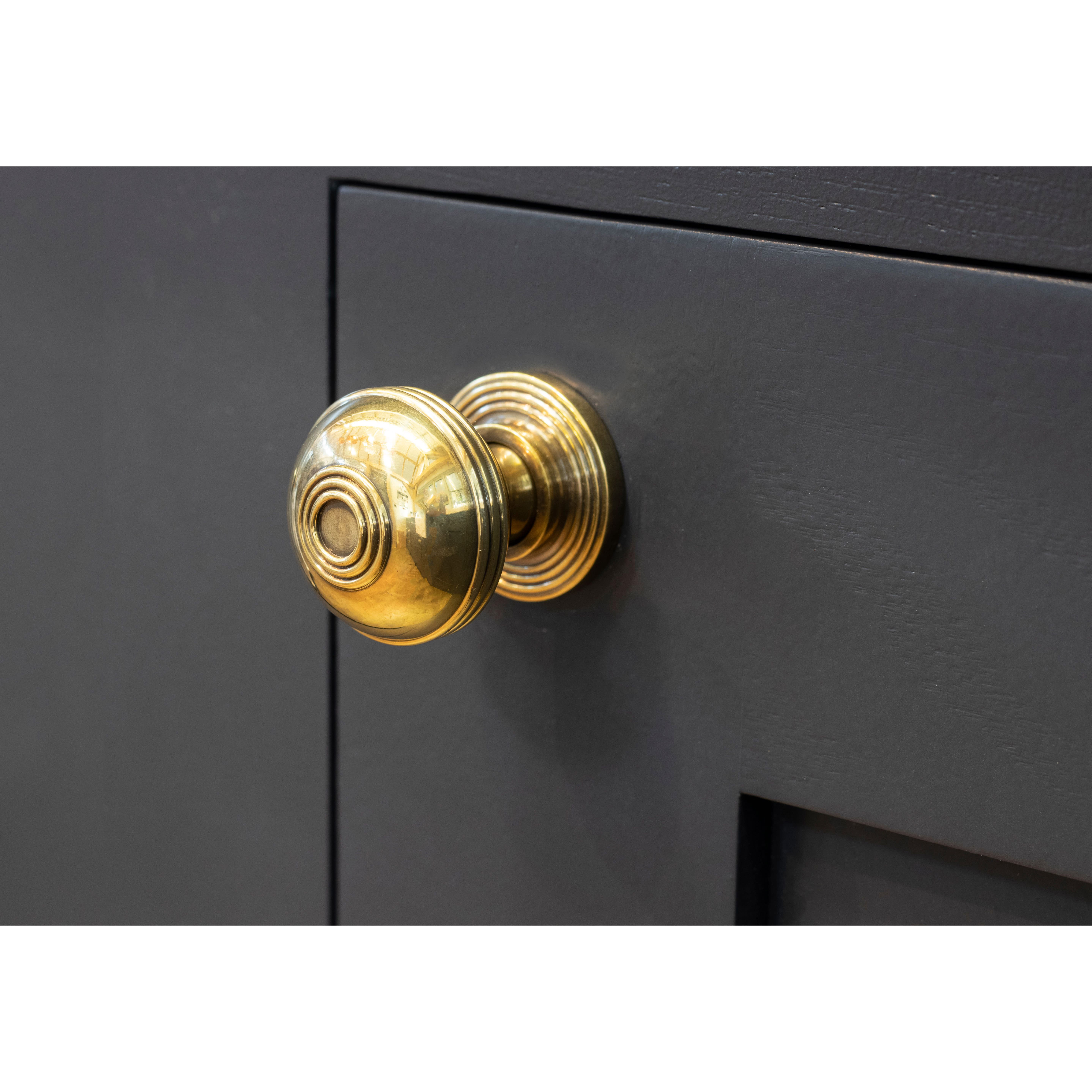Prestbury Round Cabinet Knob - 32mm Diameter - Antique Brass - view 2