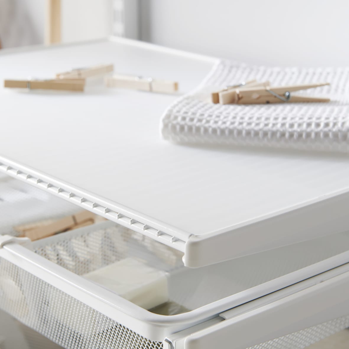 Top Track System - Ventilated Wire Shelf Liner - 607 x 393mm - Translucent - view 2