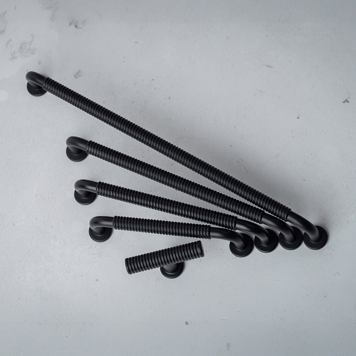 Crewe 10mm Reeded D-Bar Cabinet Pull Handle - 160mm Centres - Matt Black - view 3