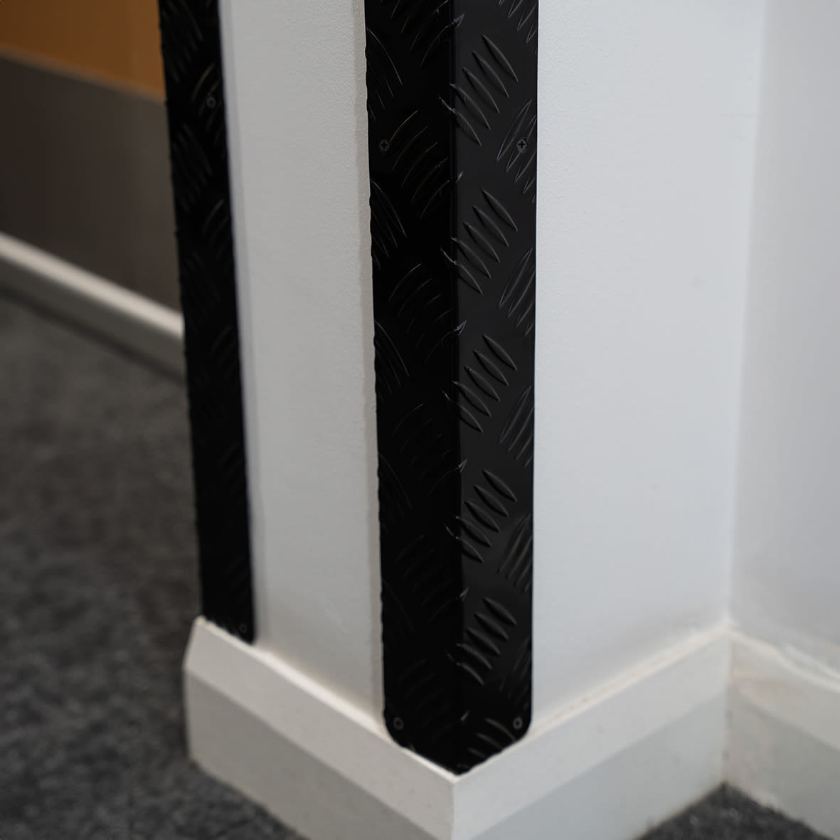 2400mm Aluminium Angle - Equal Sided - 50 x 50 x 1.5mm - Checker Plate 5 Bar Tread - Black - view 2