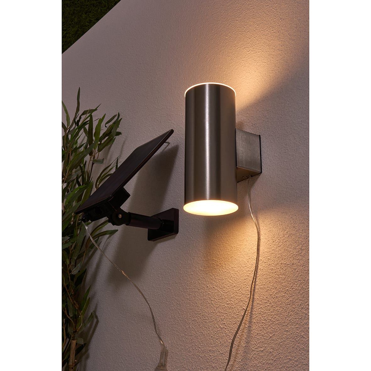 Forum Zink Eldon 2W LED Solar Outdoor Up & Down Wall Light - IP44 - 3000K - Stainless Steel - view 4