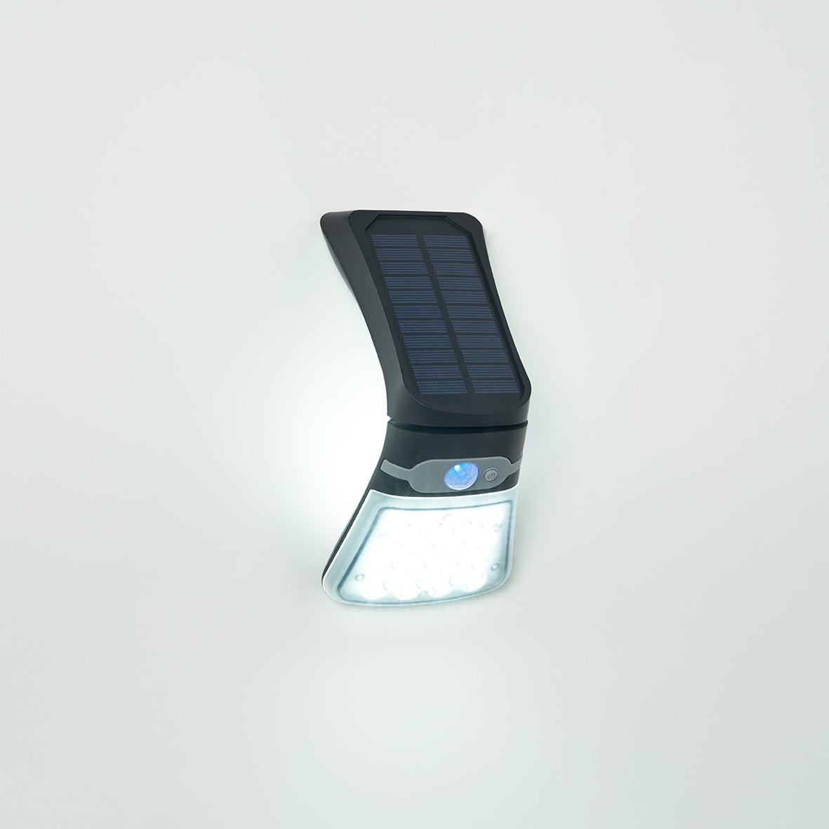 Forum Zink Blackhall 2.5W LED Solar Security Floodlight with MW & Photocell - IP44 - 6500K - Black - view 3