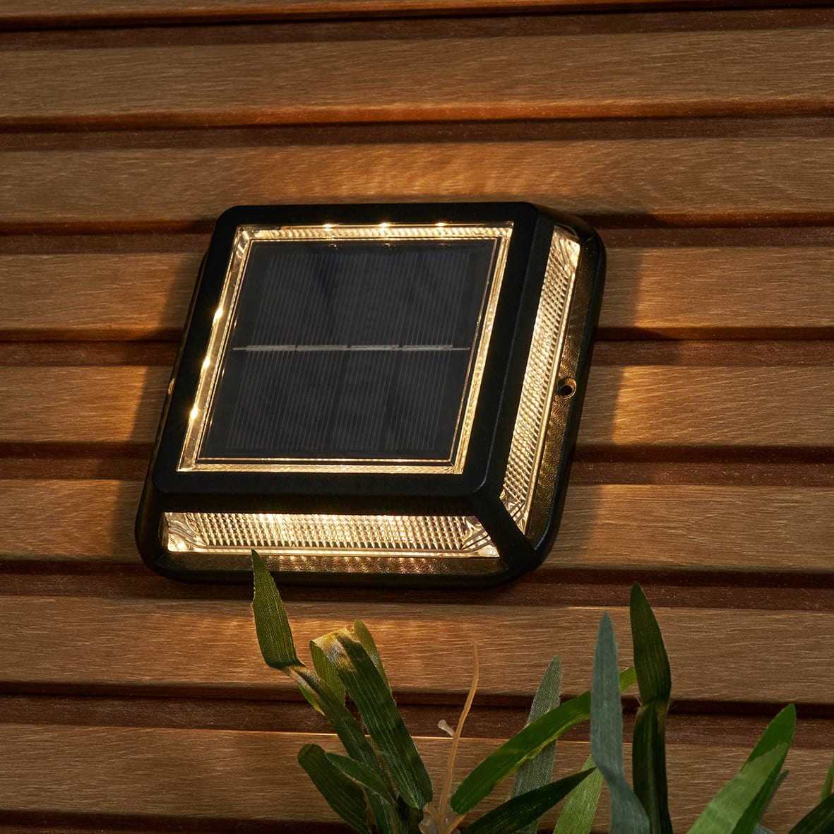 Forum Zink Tanfield 1W LED Solar Ground Garden Light with Photocell - IP65 - 4000K - Black - view 5
