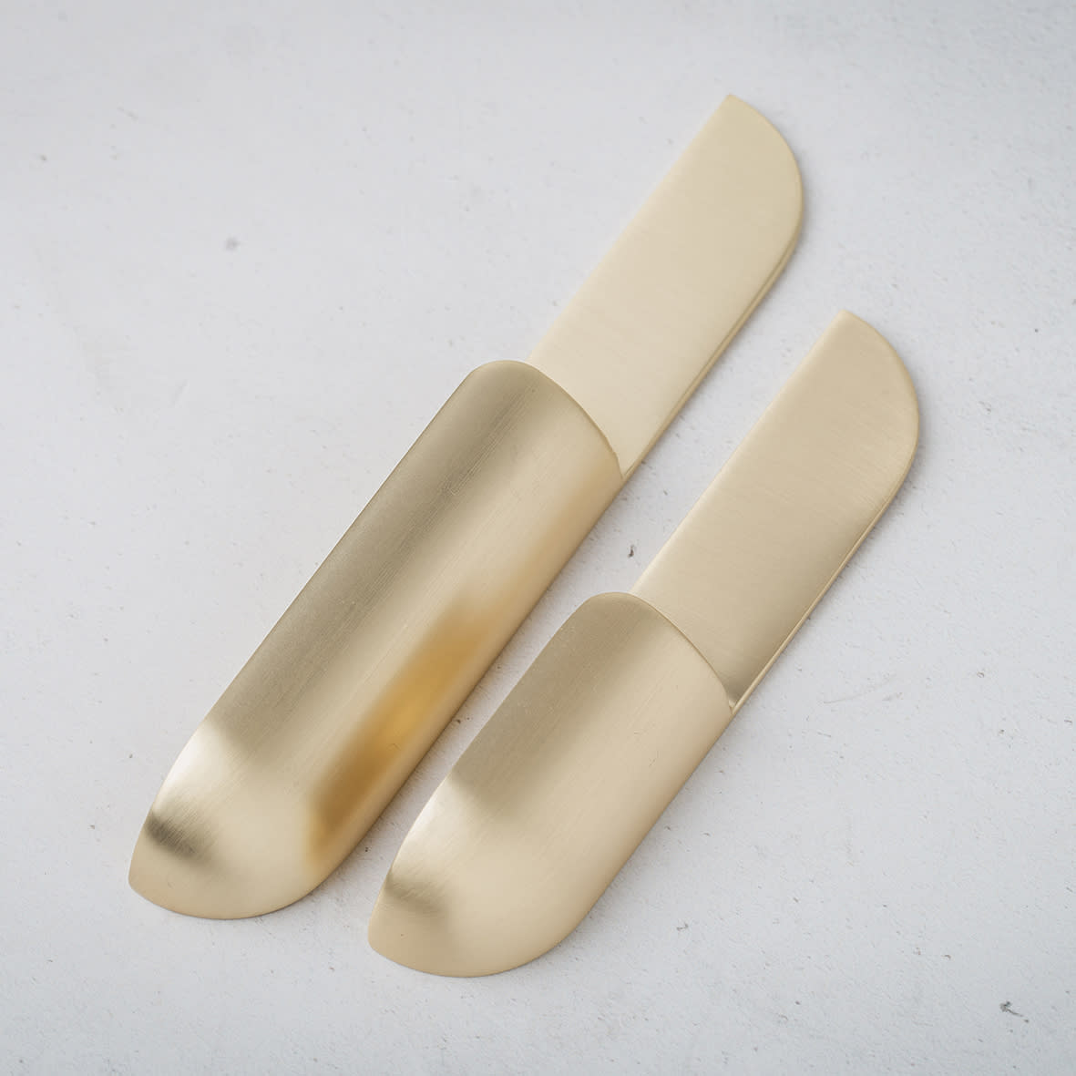 Hyde Cabinet Finger Pull Handle - 32mm Centres - Satin Brass - view 2