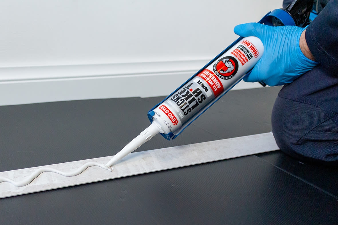 Sticks Like Sh*t Grab Adhesive - Solvent Free - 290ml - White - view 4