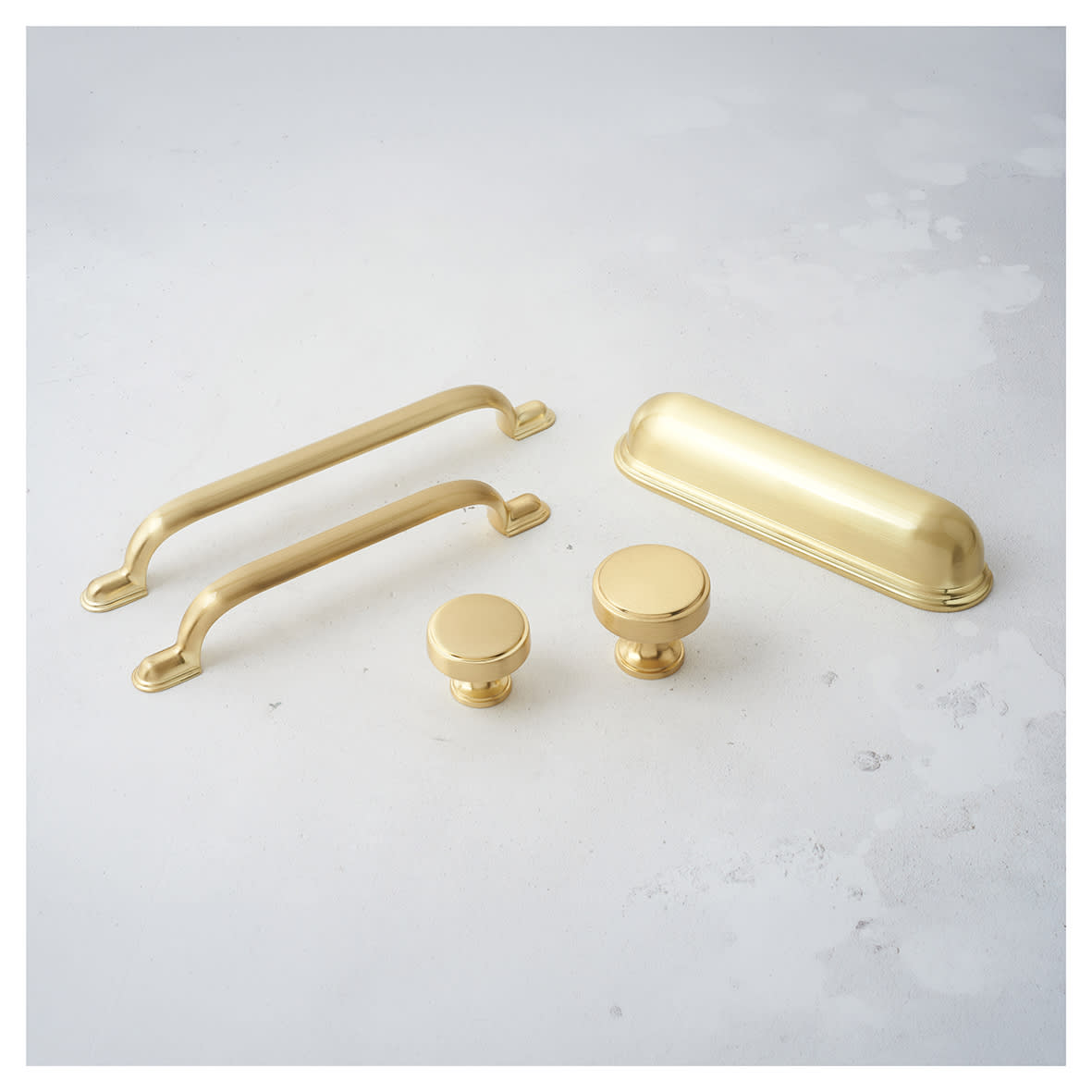 Crofts & Assinder Calgary 16.5mm D-Bar Cabinet Pull Handle - 160mm Centres - Brushed Satin Brass - view 5