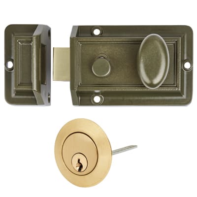 Contract Traditional Nightlatch - 60mm - Green Case/Polished Brass Cylinder - view 2