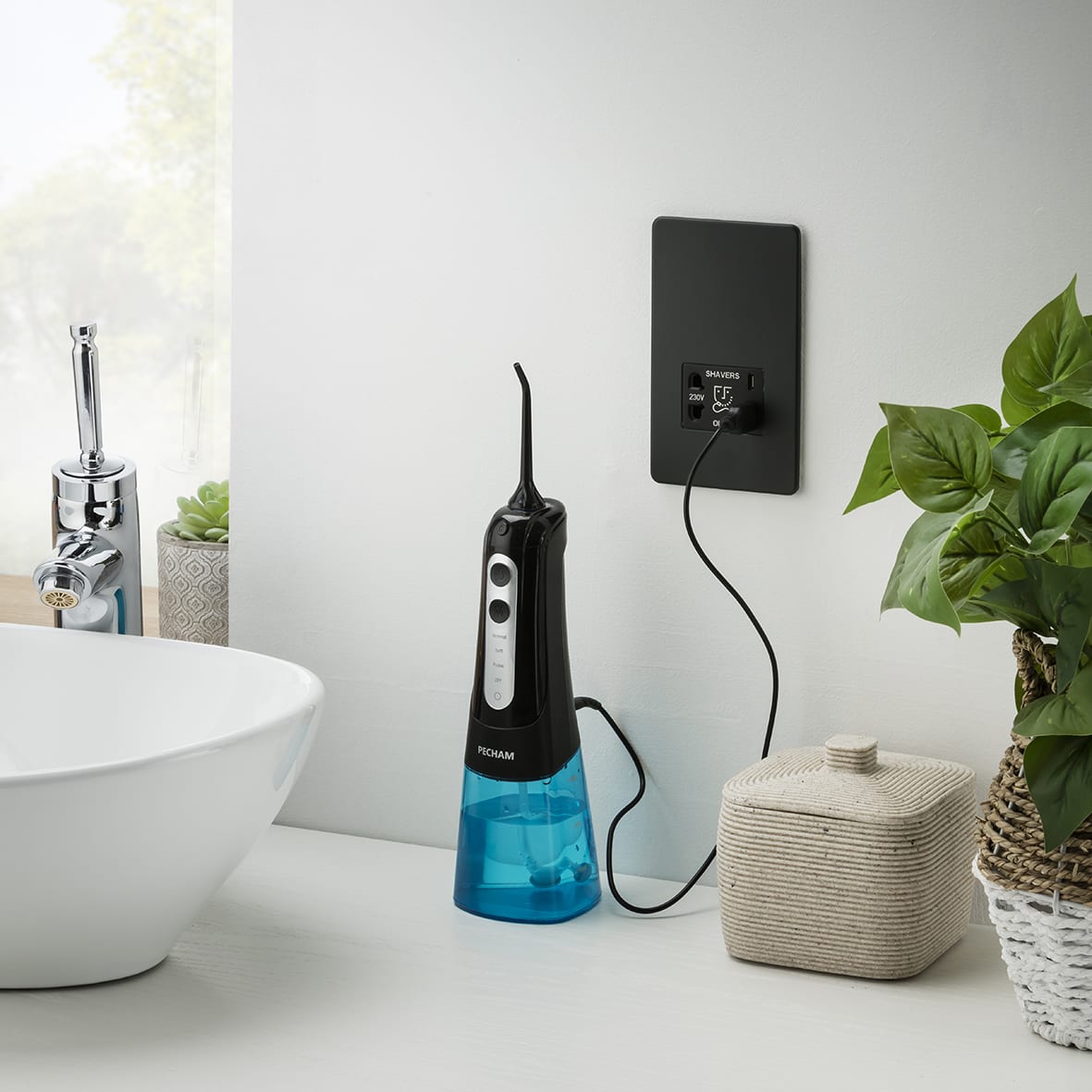 230V Shaver Socket with Type A/C USB Ports - 2.4A - Anthracite Grey - view 2