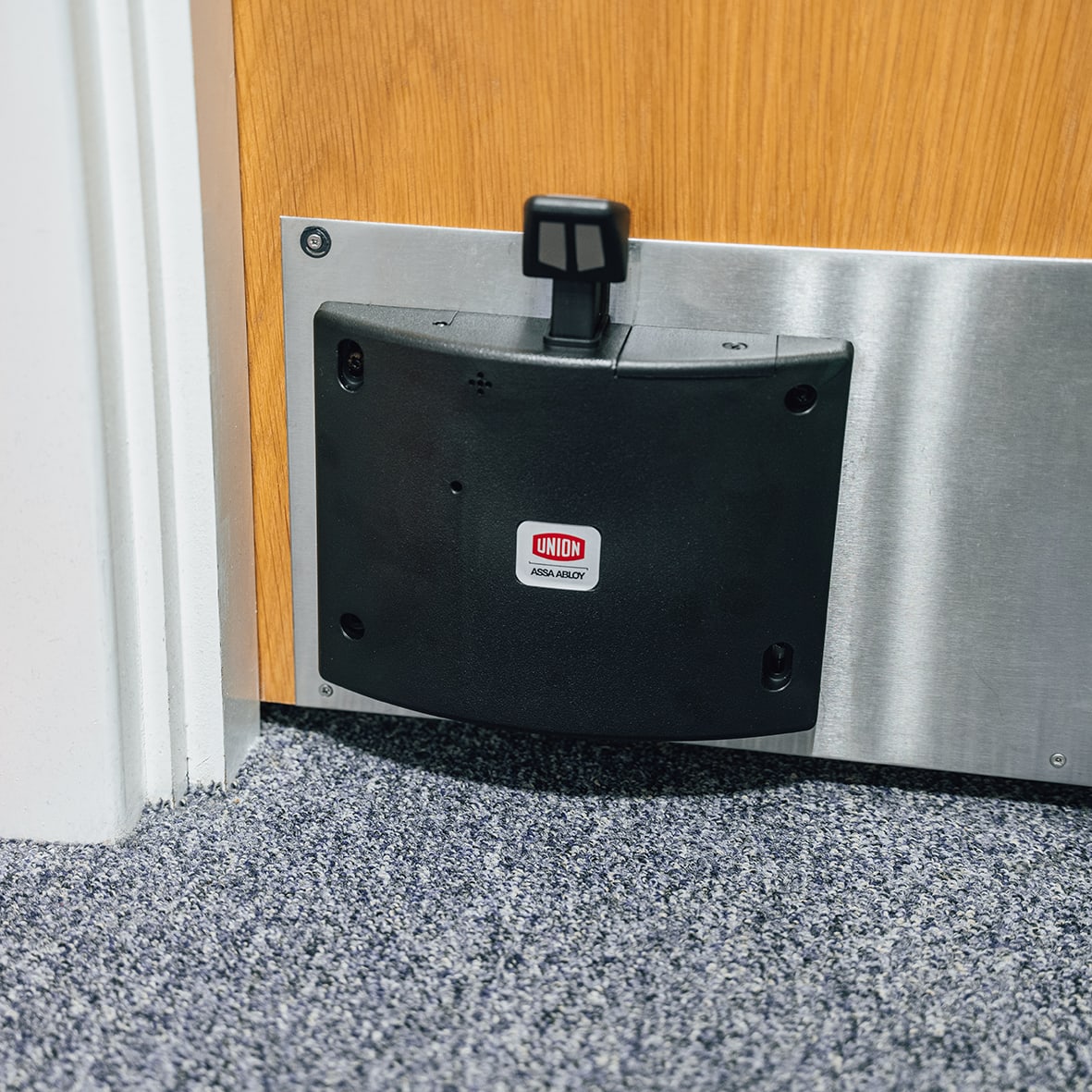 DoorSense J-8755A Acoustic Release Fire Door Holder - Black - view 5