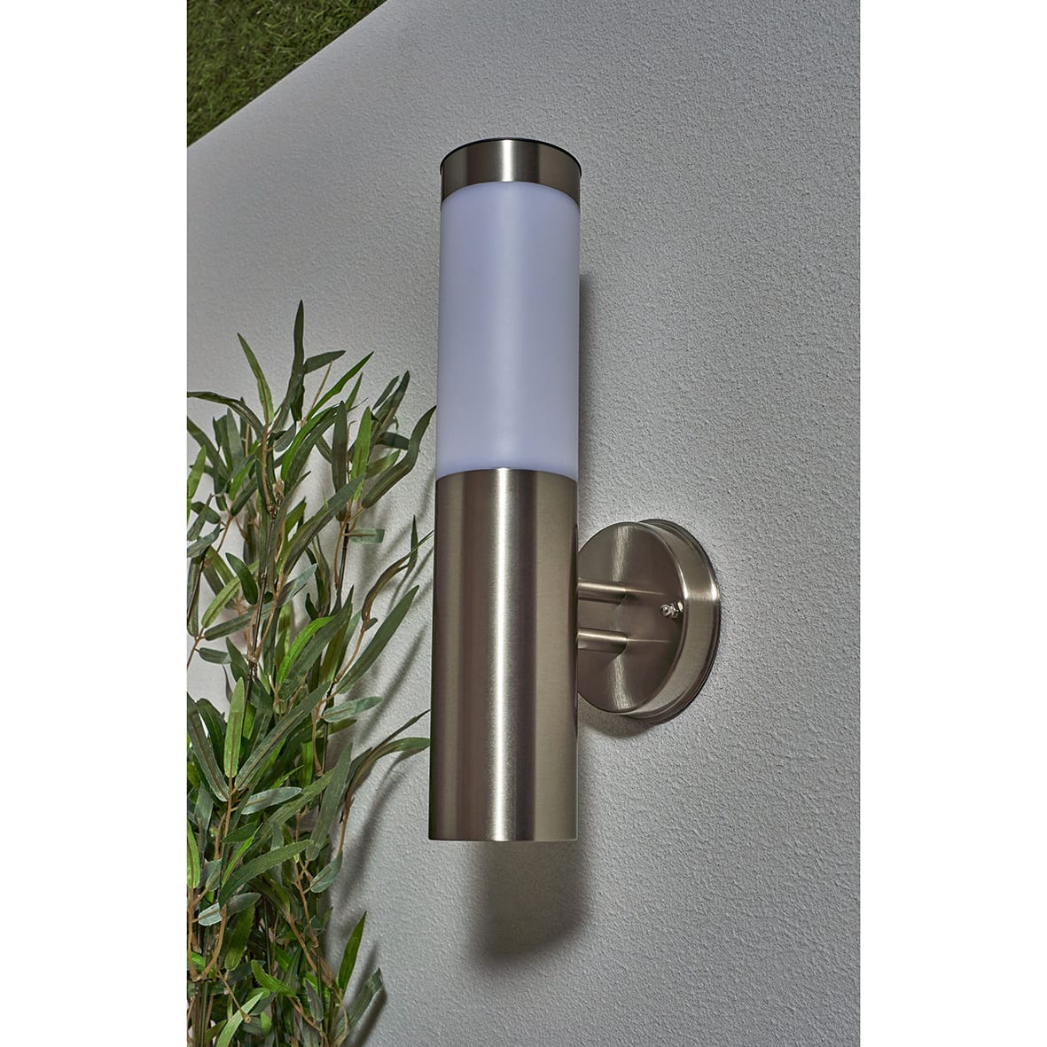 Forum Zink Creswell 0.2W LED Solar Outdoor Up Wall Light - IP44 - 6000K Daylight - Stainless Steel - view 4