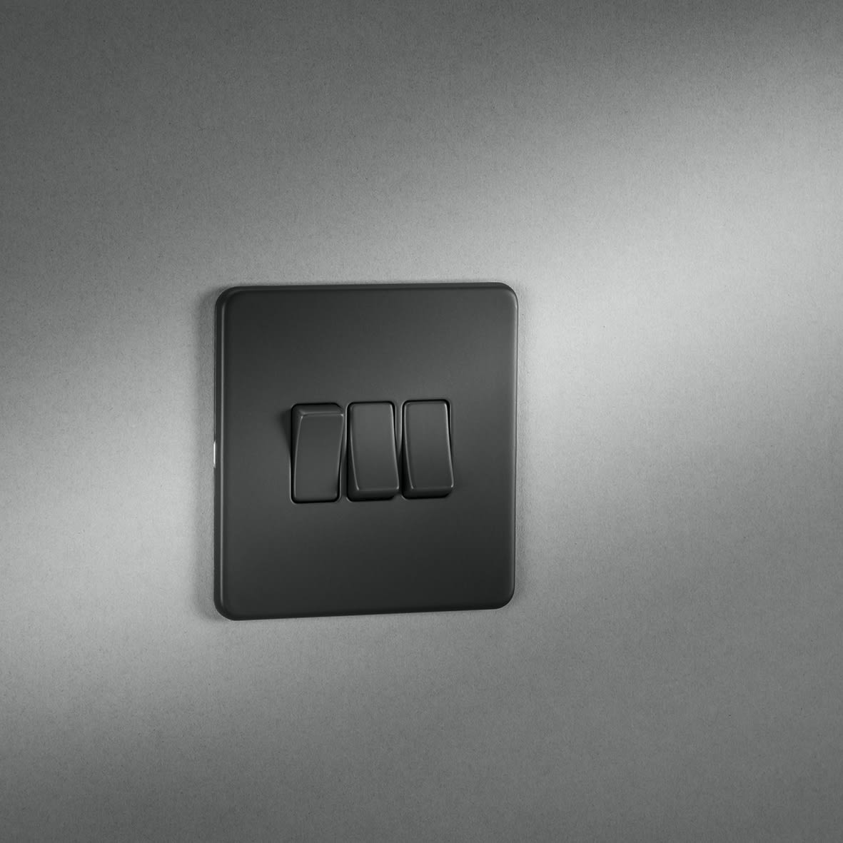 10AX 3 Gang Screwless Flat Plate Light Switch - Anthracite Grey - view 5