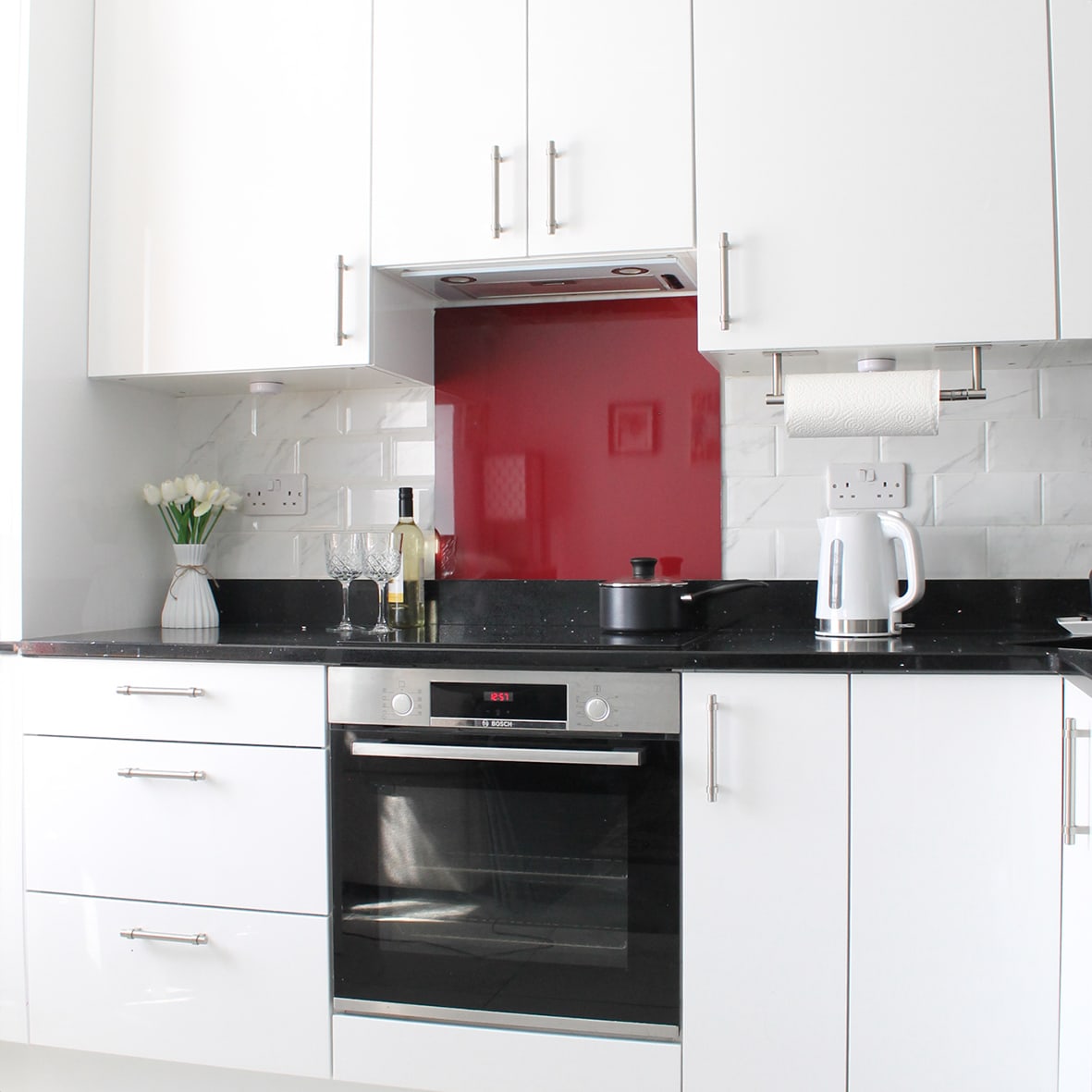 Aluminium Kitchen Splashback - 600 x 750mm - Gloss Burgundy Red - view 2