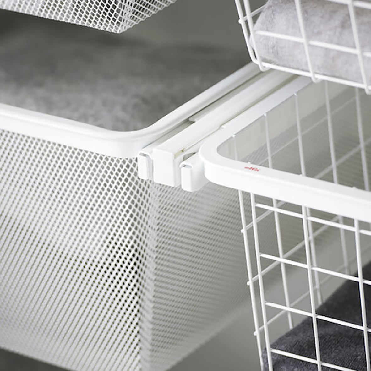 Top Track System - Click In Bracket Cover - 420mm Length - Centre - Platinum - view 2