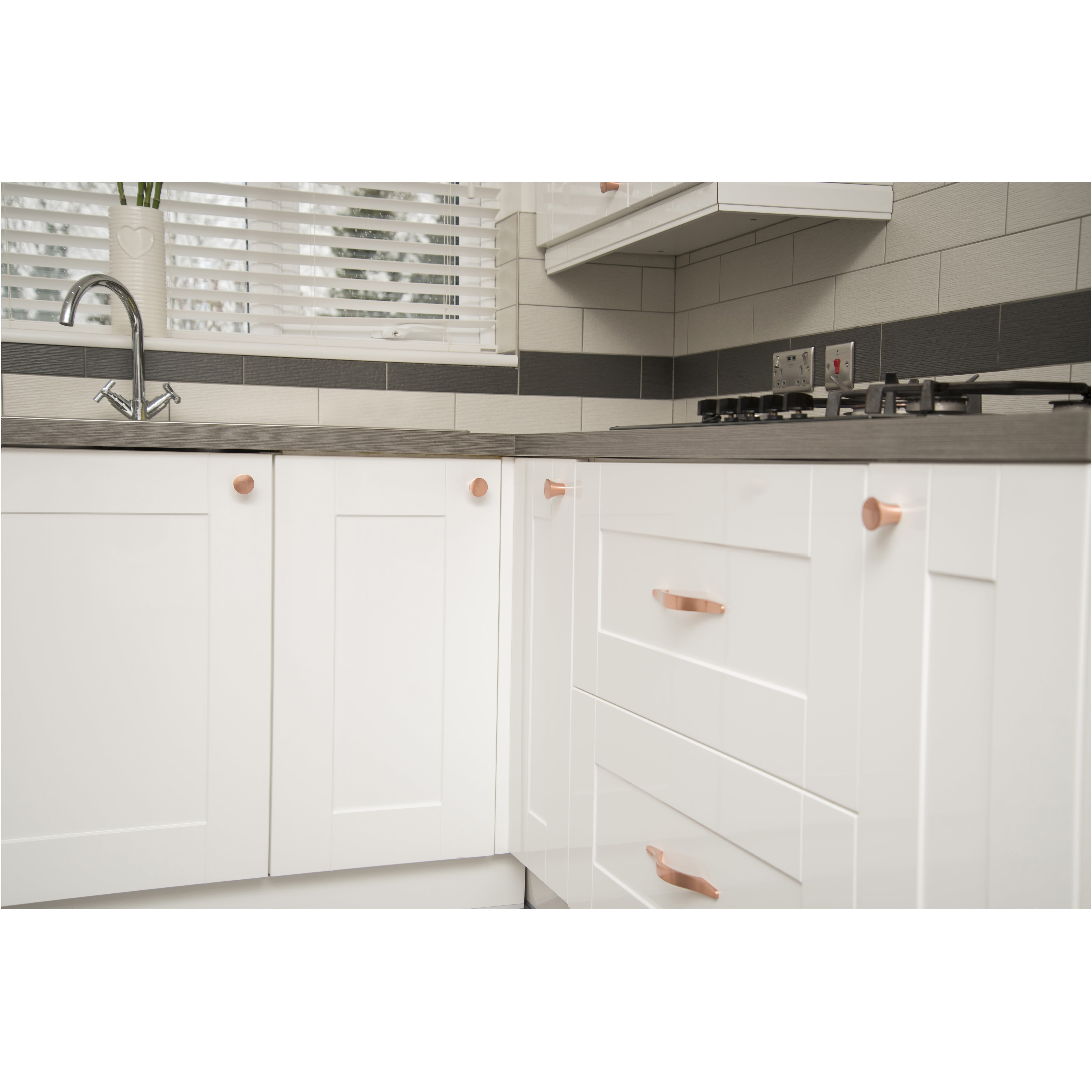 Crofts & Assinder Malvern Bow Cabinet Pull Handle - 96mm Centres - Brushed Copper - view 5