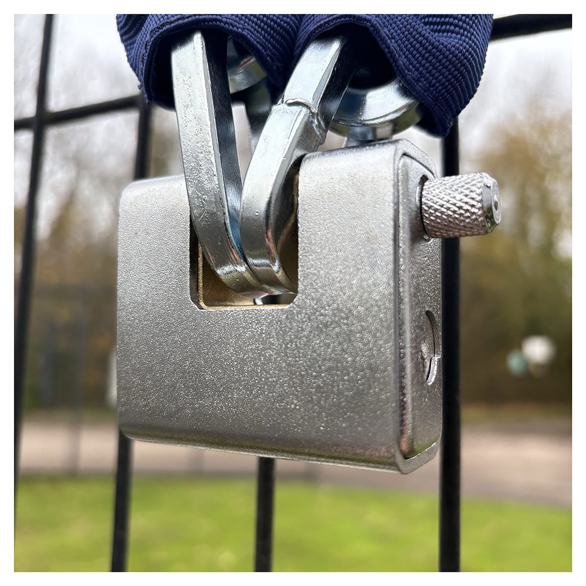 Watchman by Squire Armoured Shutter Lock - 60mm Body - 11 x 22mm Shackle - Keyed Alike Key 1 - Silver - view 7