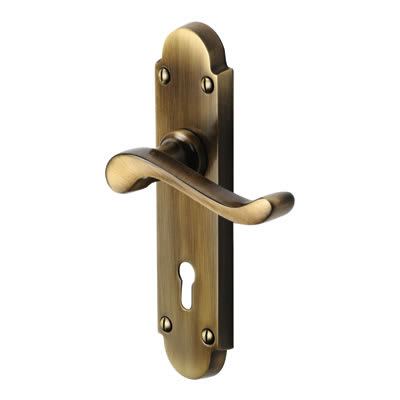 Marcus Antique Brass Scroll Keyhole Lock Door Handles - Savoy Range - 171 x 42mm - view 2