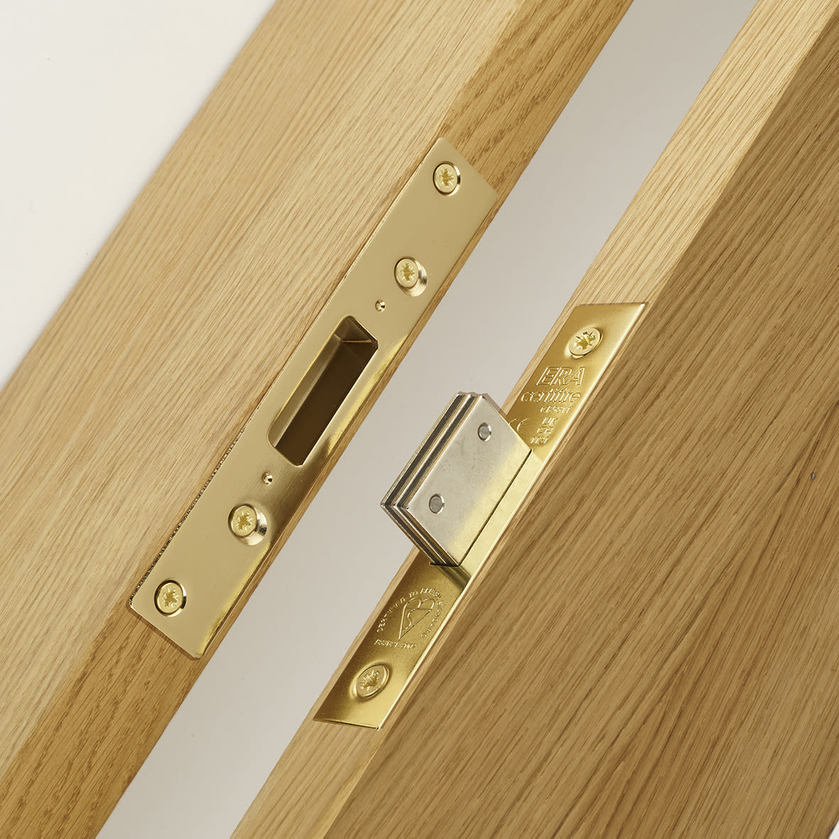 Fortress:2007 5 Lever Deadlock - 79mm Case - 56mm Backset - Polished Brass - view 4