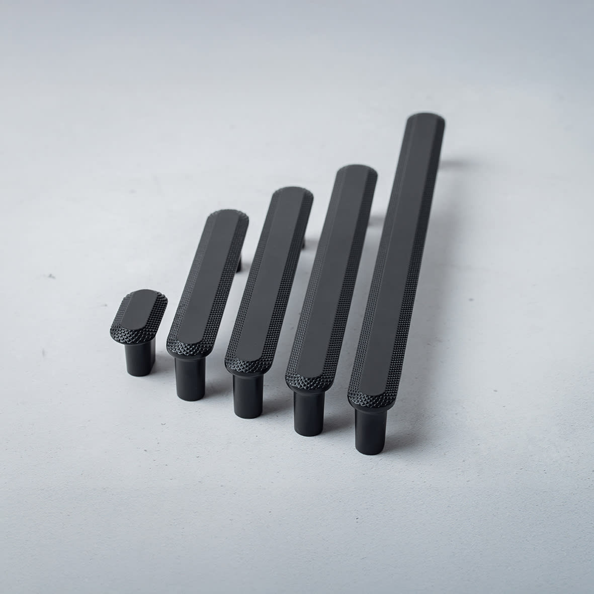 Morley 19mm Bobbled D-Bar Cabinet Pull Handle - 96mm Centres - Matt Black - view 3