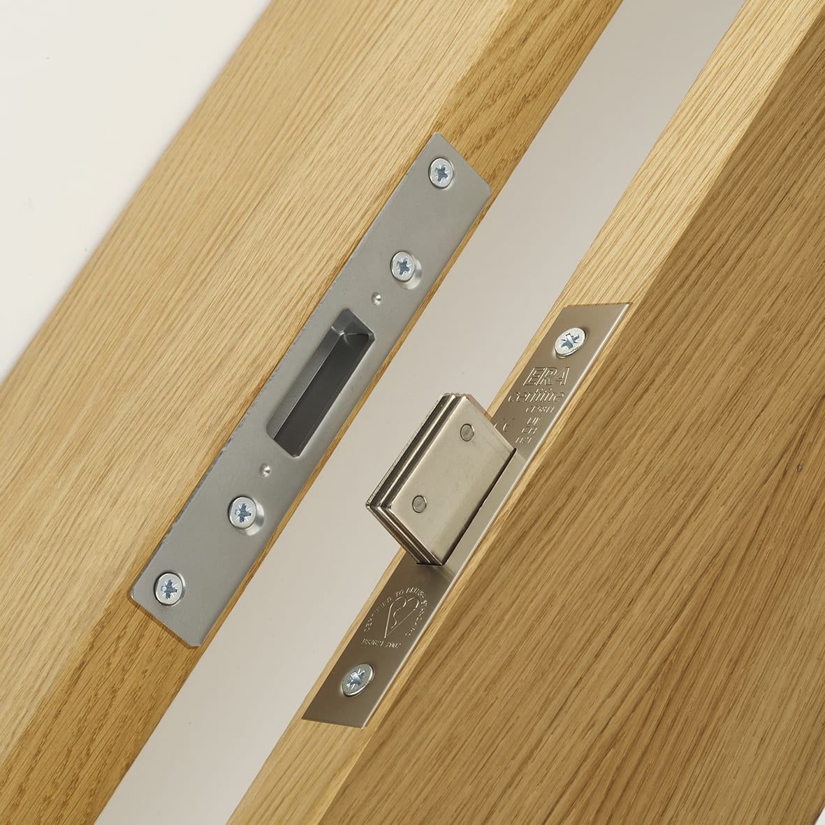 Fortress:2007 5 Lever Deadlock - 67mm Case - 44mm Backset - Satin Chrome - view 4