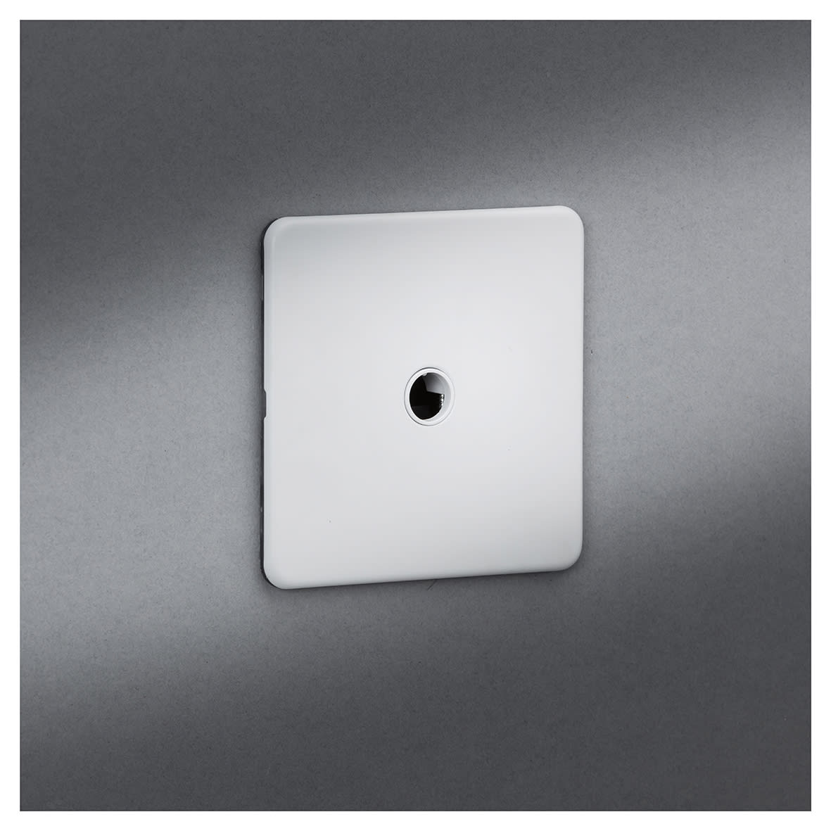 20A Screwless Flat Plate Flex Outlet Plate - Matt White - view 5