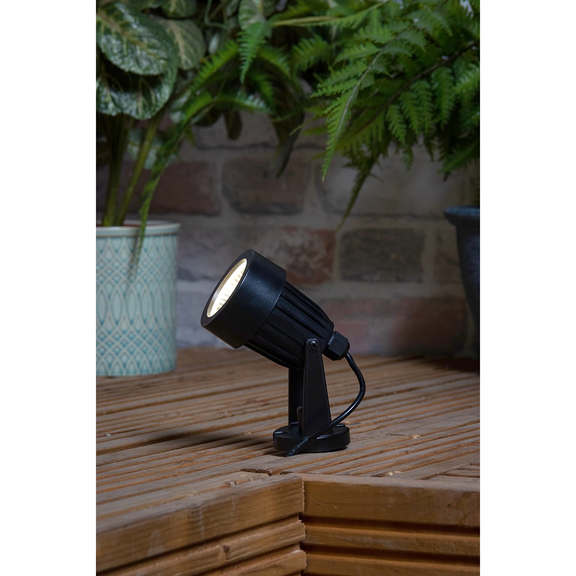 Forum Zink Lapin 3W LED Ground Spike Garden Light Kit - IP65 - 4000K Cool White - Black - Pack of 4 - view 4