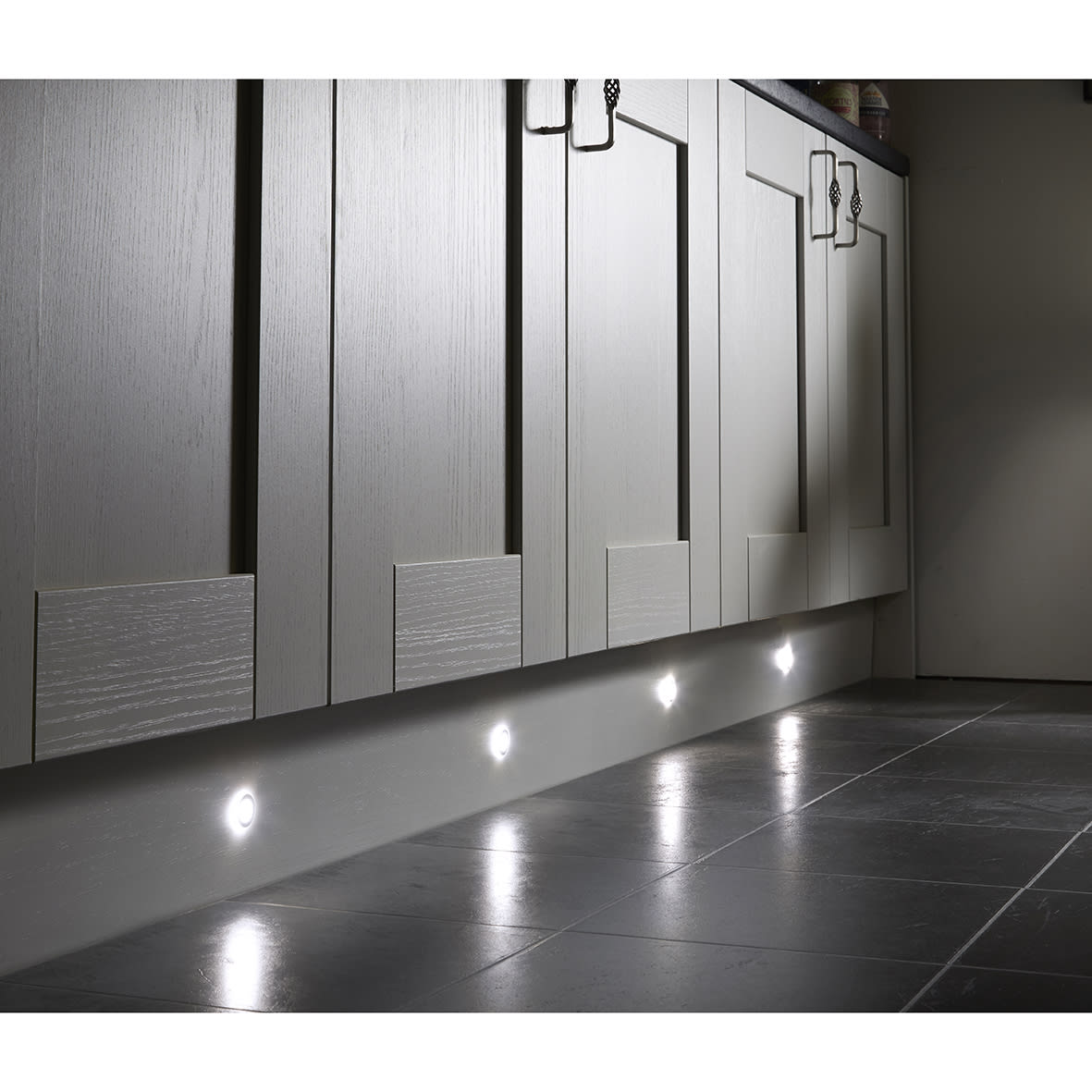 Halo 0.5W LED Round Plinth Light - 3000K/4000K/5000K CCT - view 4