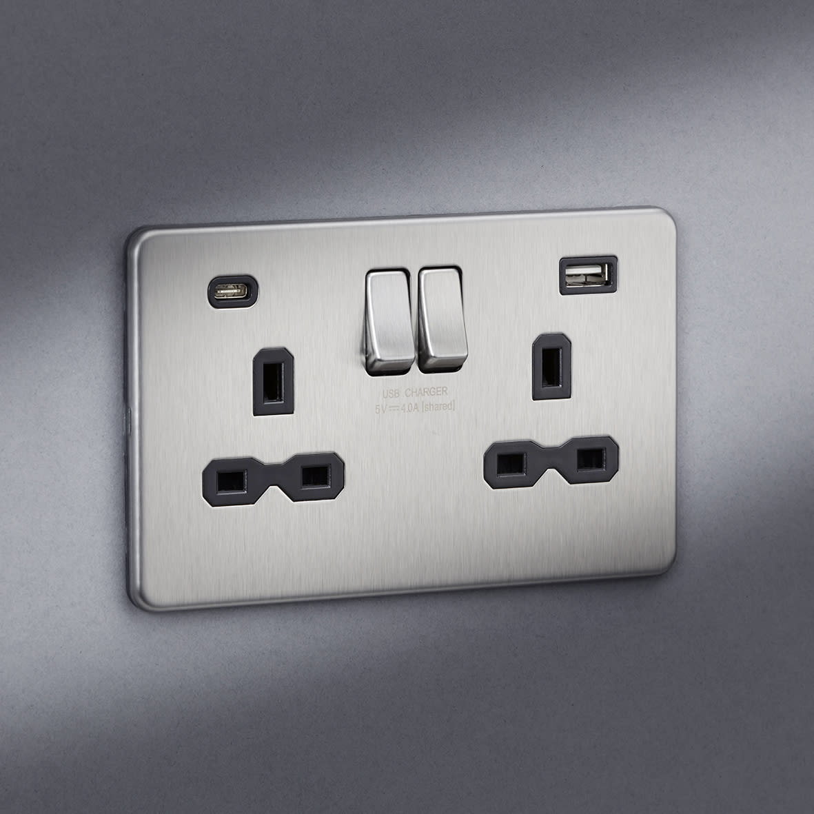 13A 2 Gang Screwless Type A/C USB Socket with 2 x USB - 4A - Brushed Chrome/Black - view 6