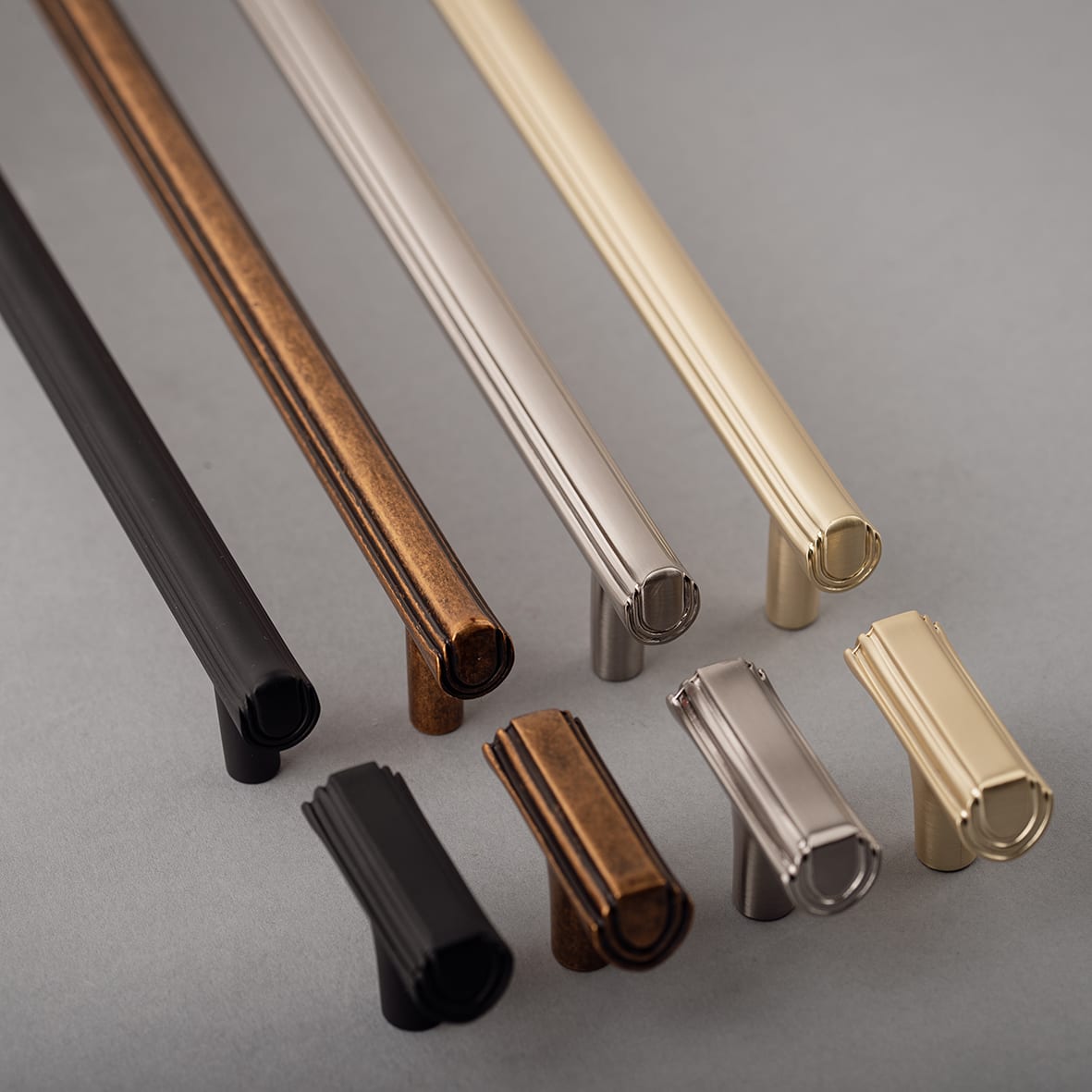 Filton 11mm T-Bar Cabinet Pull Handle - 128mm Centres - Antique Brass - view 4
