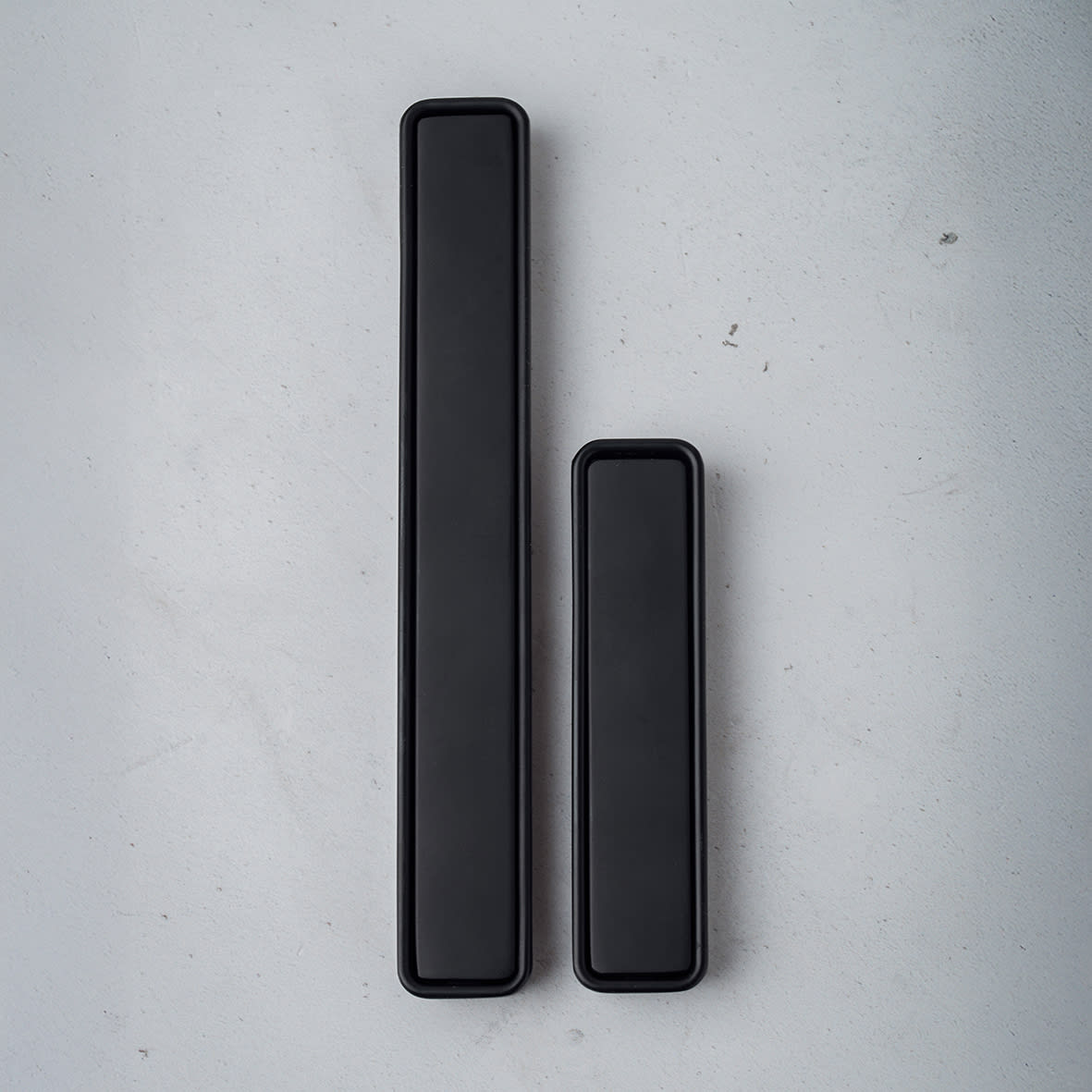 Frome Rectangular Flush Cabinet Pull Handle - 164 x 24mm - Matt Black - view 5