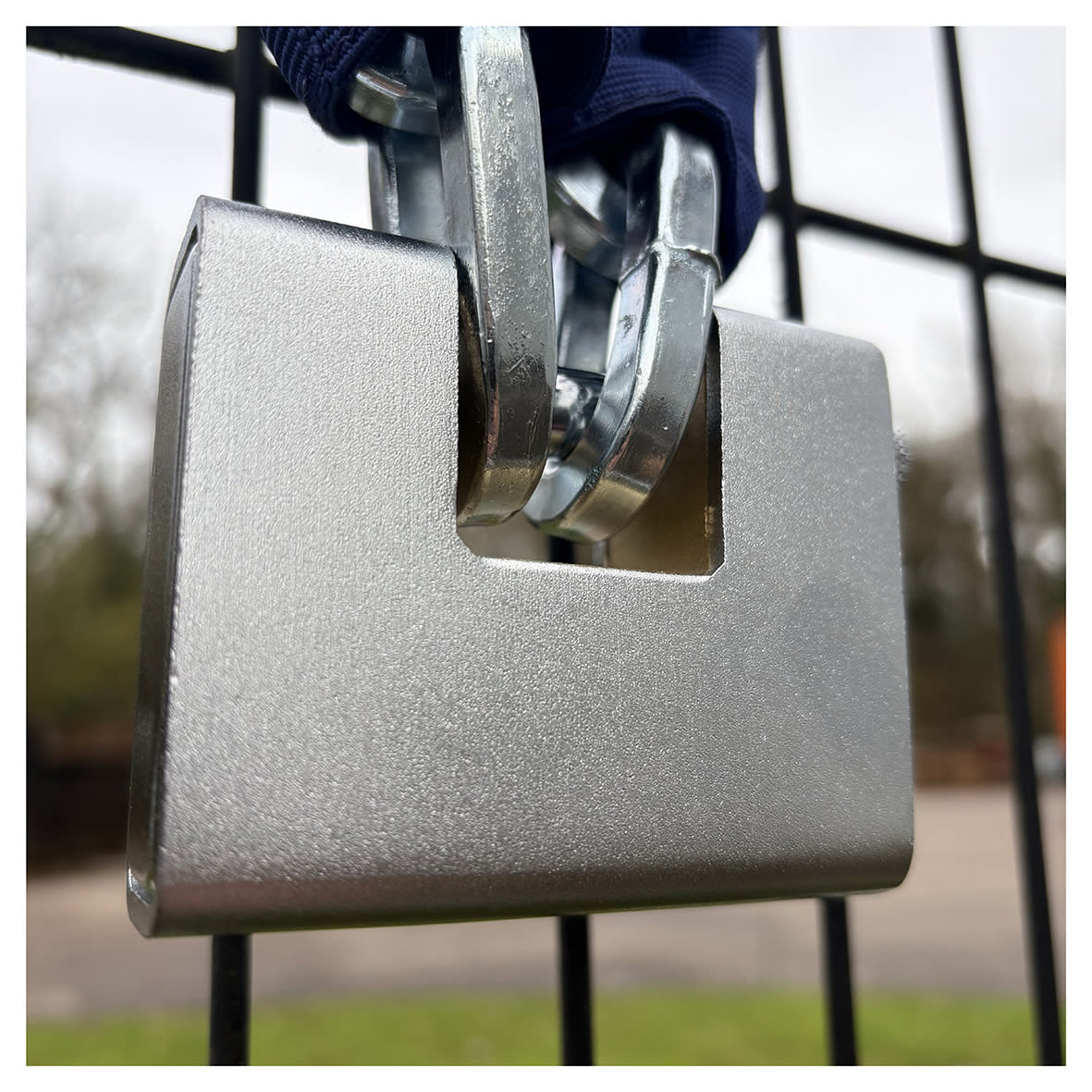 Watchman by Squire Armoured Shutter Lock - 80mm Body - 15 x 30mm Shackle - Keyed Alike Key 1 - Silver - view 7