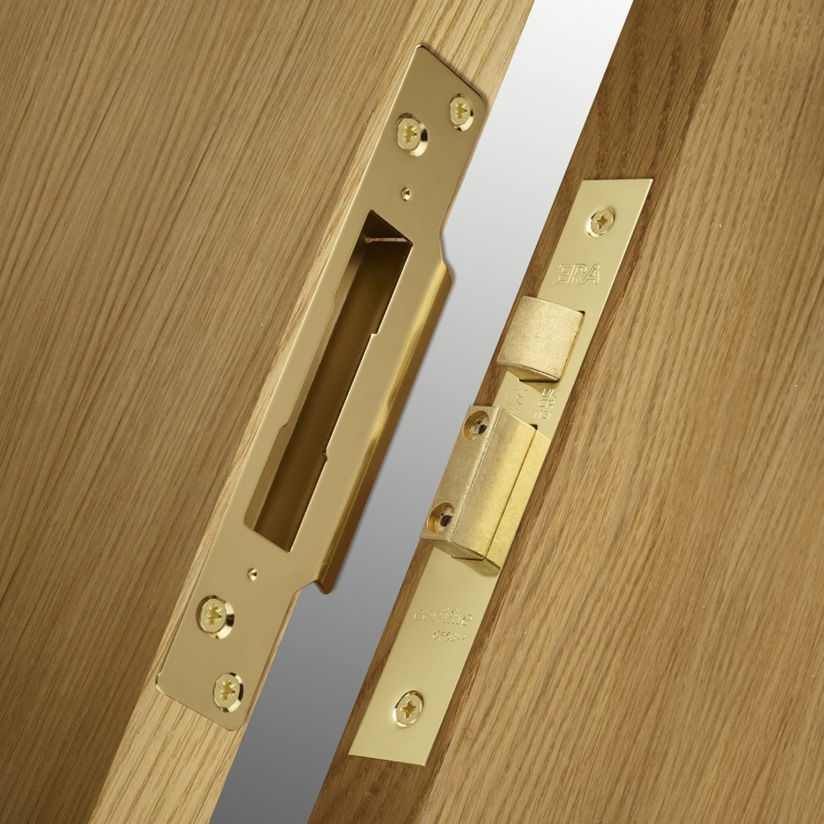 Viscount Bolt Through 5 Lever Sashlock - 64mm Case - 44mm Backset - Polished Brass - view 4