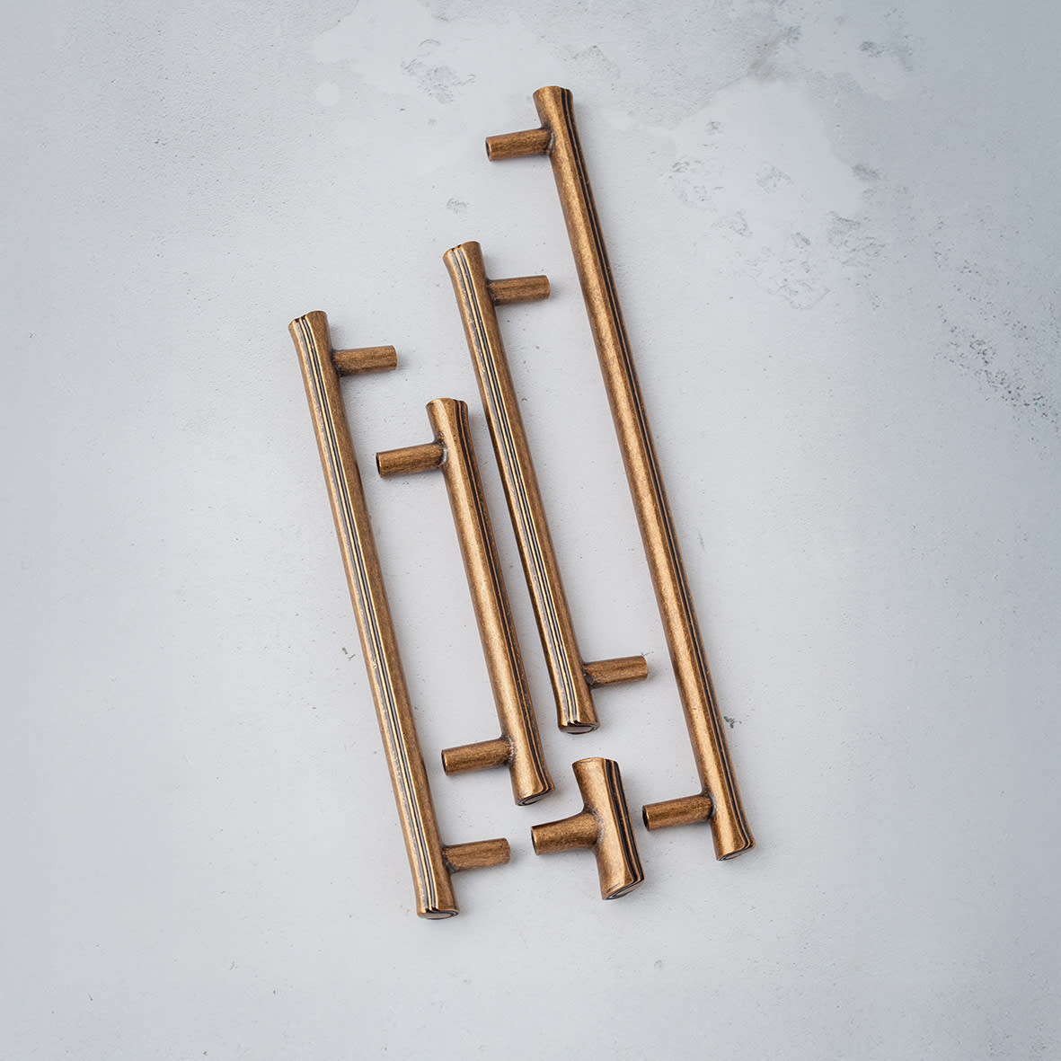 Filton 11mm T-Bar Cabinet Pull Handle - 224mm Centres - Antique Brass - view 3