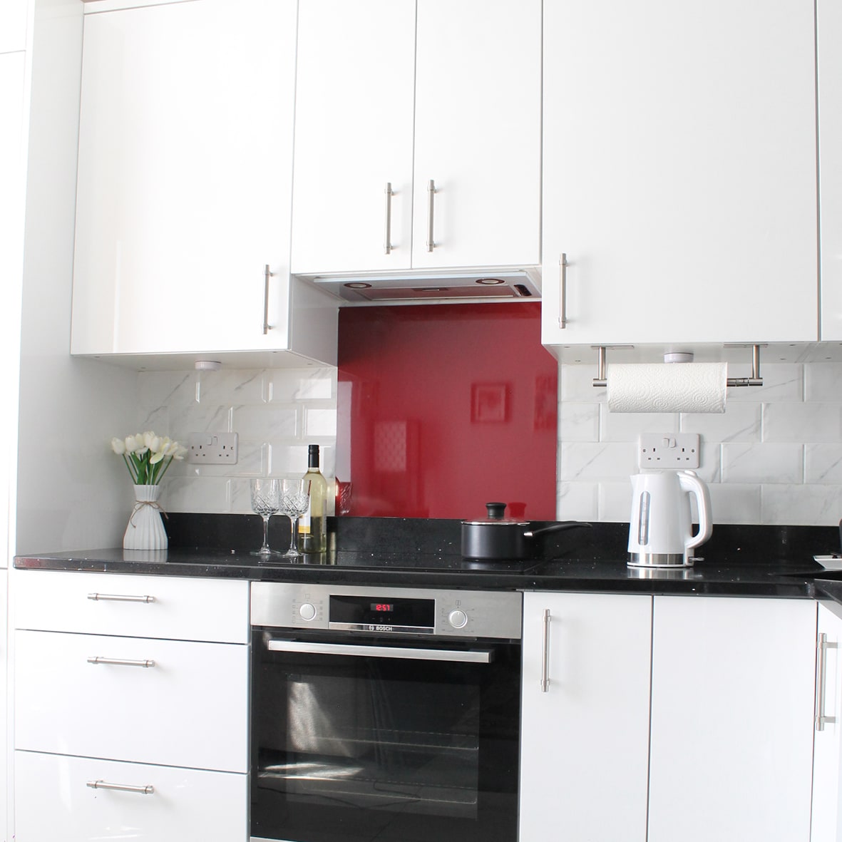 Aluminium Kitchen Splashback - 900 x 750mm - Gloss Burgundy Red - view 2