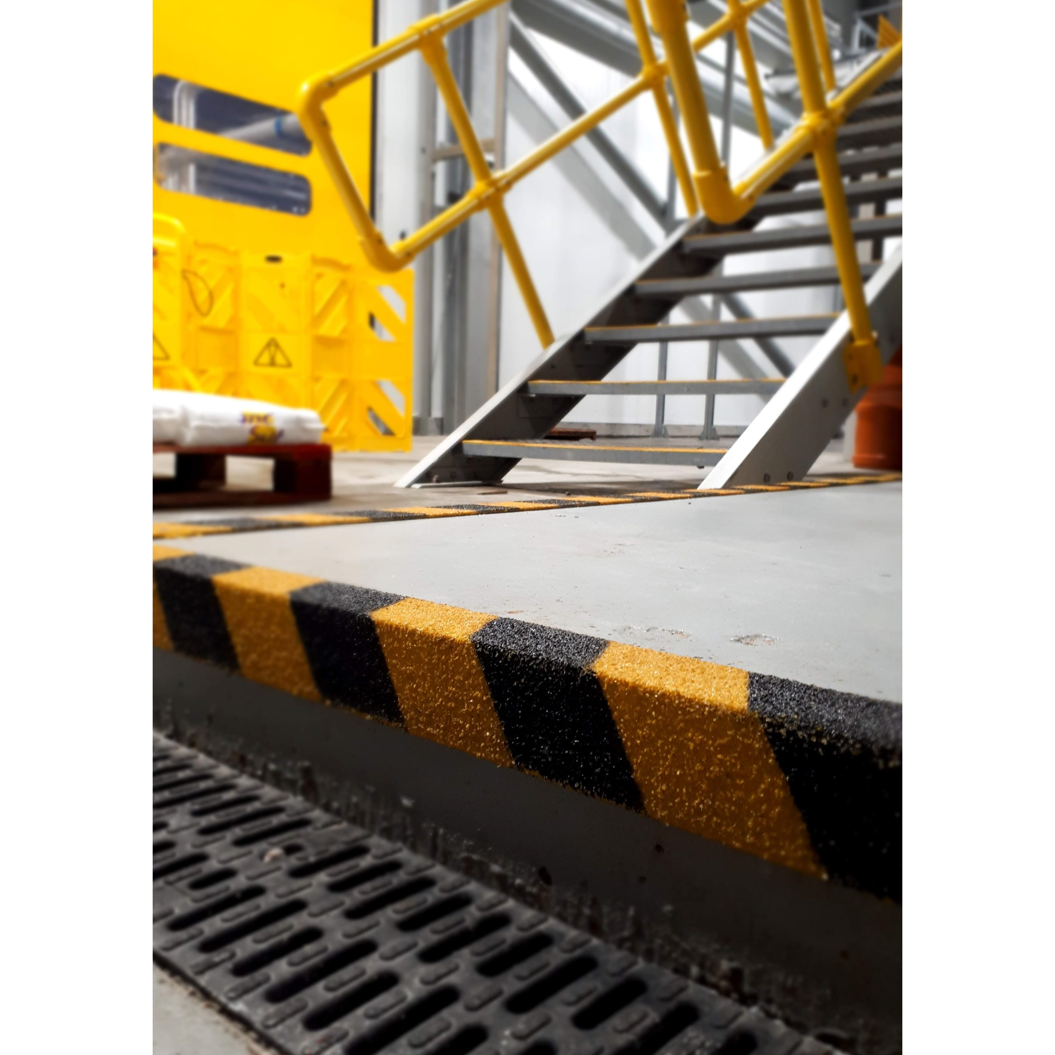 Heavy Duty Anti Slip Stair Nosing Strip - 1500 x 55 x 55mm - Yellow - view 3